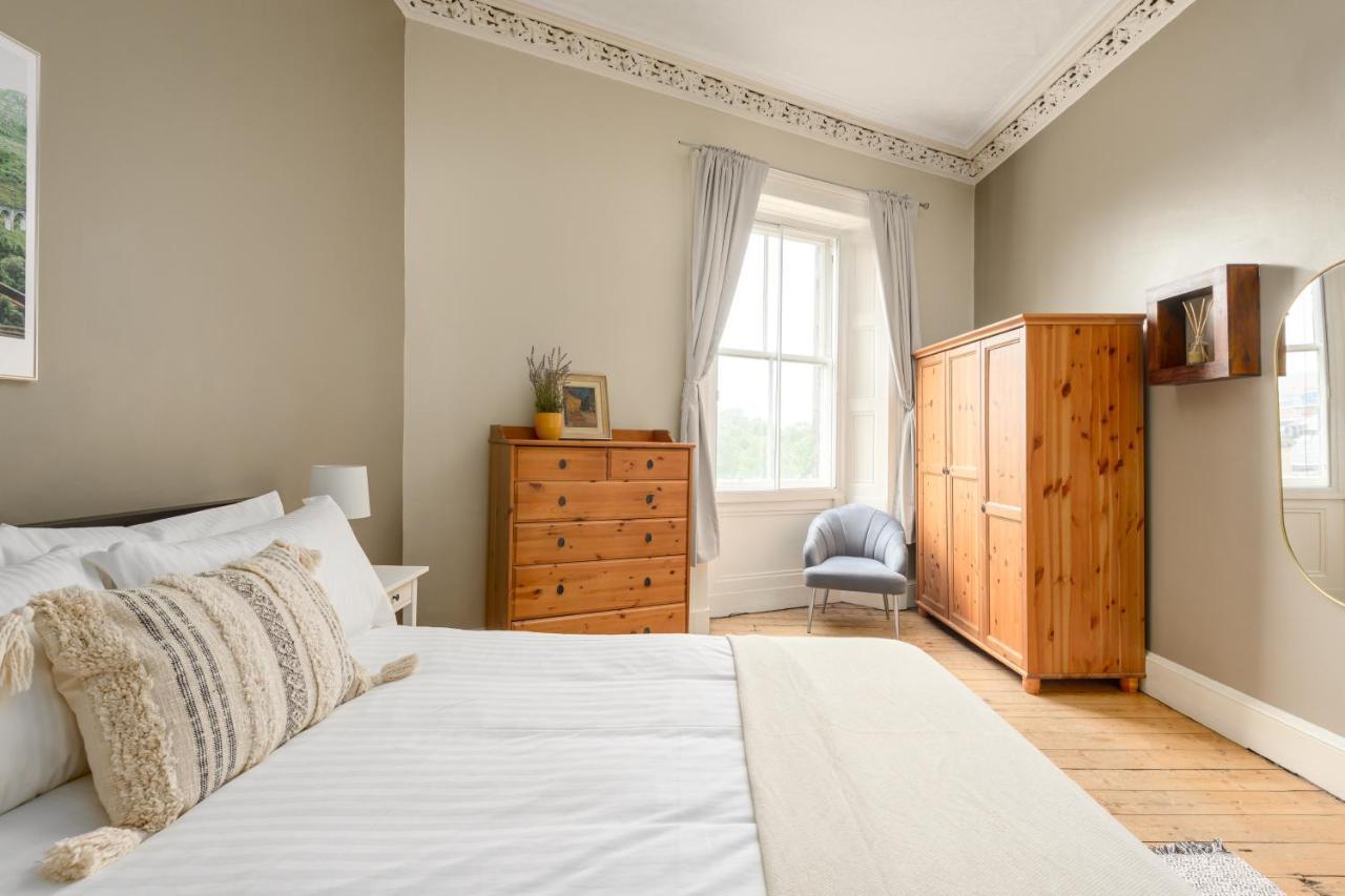 2 Bed Old Town Apartment - Next To Castle 에든버러 외부 사진